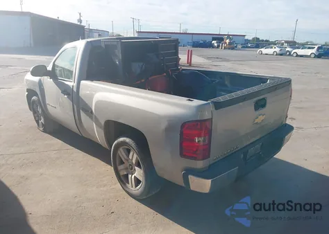 2008 Chevrolet Silverado 1500 Work Truck z USA, uszkodzony, nr VIN 1GCEC14X38Z303985